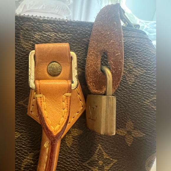 Louis Vuitton
LV Monogram Speedy 25 2007 - Picture 10 of 17